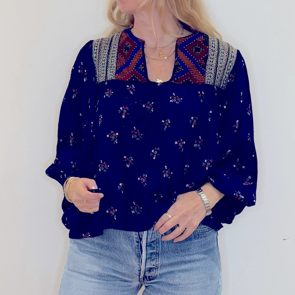 Vintage Printed Bohemian Peasant Blouse fits size small/medium